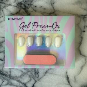 Gel Press-On Nails - White